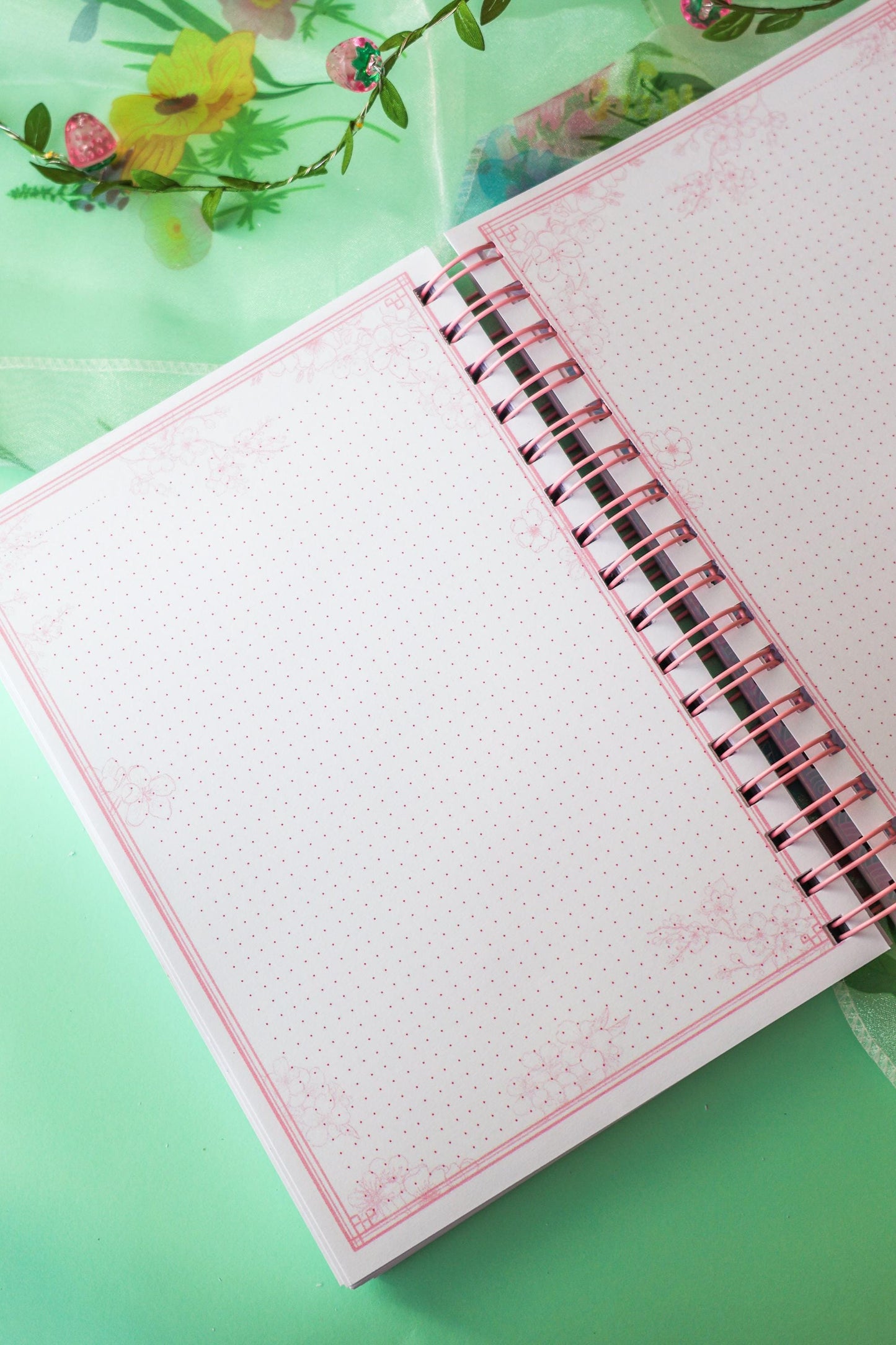 Cuaderno Maomao ·90 hojas · 180 páginas