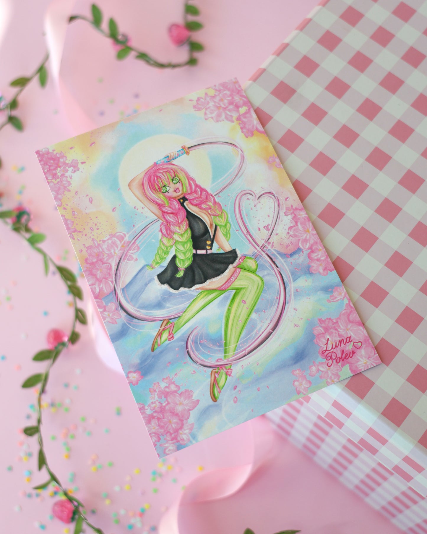 Prints de ilustraciones · Mitsuri · Formato PEQUEÑO Postal · Papel Nacarado 300gm