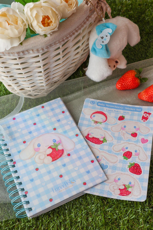 Pack Cuaderno + Página de Pegatinas Strawberry Baby • Página de 12 Pegatinas • Planner Diario