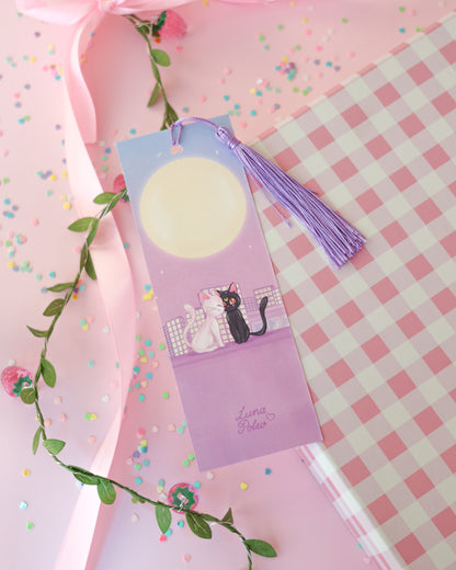 Marcapáginas con Borlitas Moonlight Love · Papel Nacarado 300gm