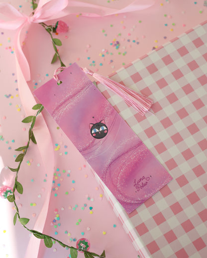 Marcapáginas con Borlitas Black Lady · Papel Nacarado 300gm