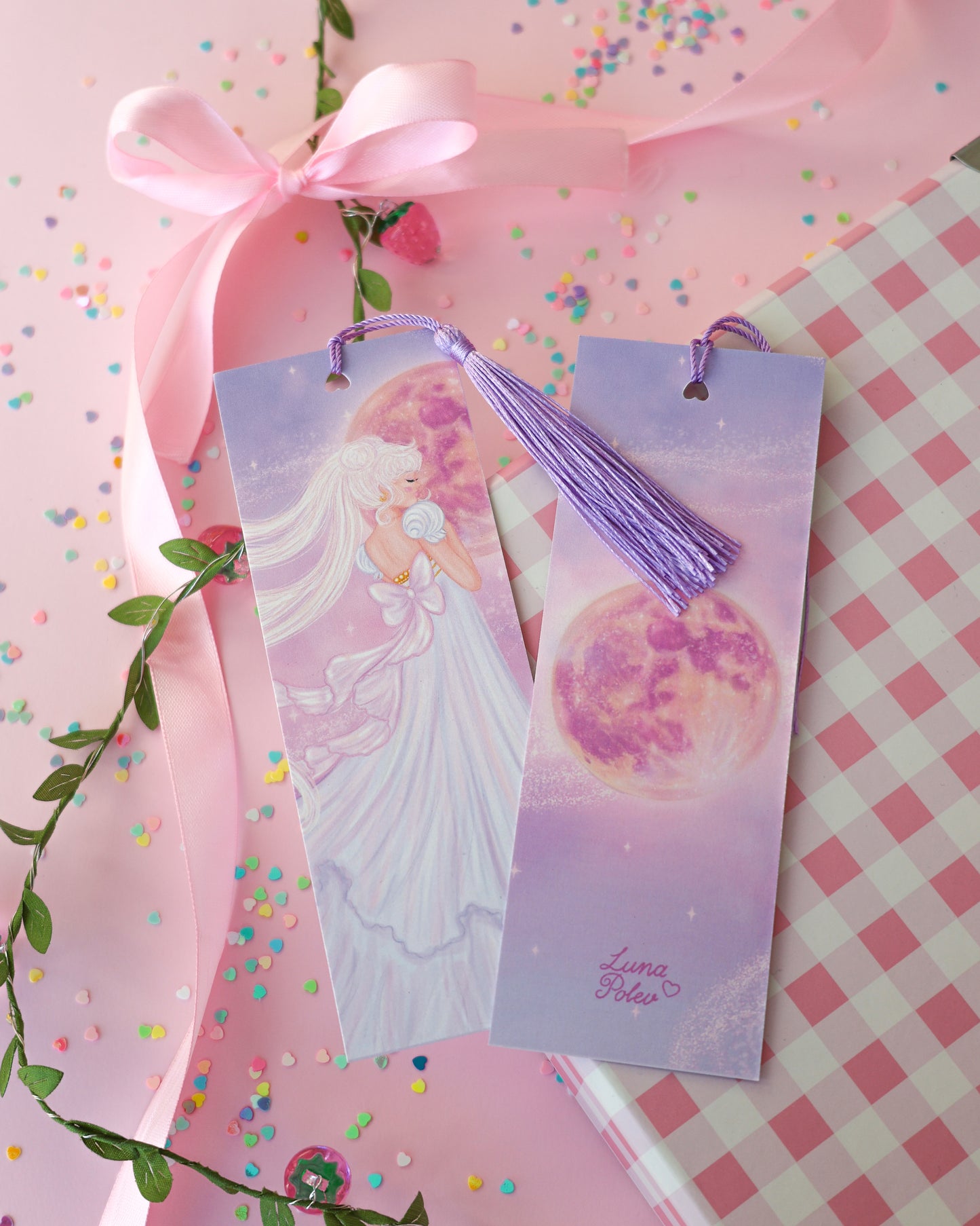 Marcapáginas con Borlitas Serenity · Papel Nacarado 300gm